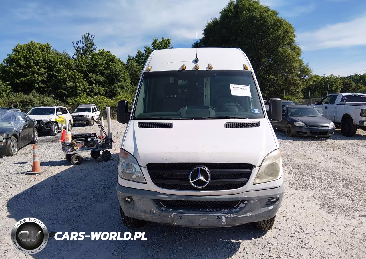 2011 Mercedes-Benz Sprinter 2500 High Roof VIN:WD3PE8CB9B5600530 - 12