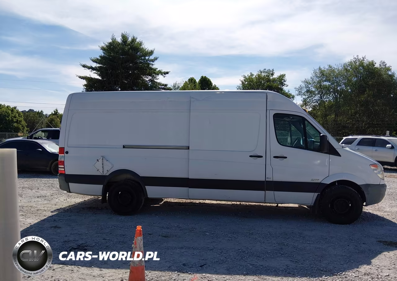 2011 Mercedes-Benz Sprinter 2500 High Roof VIN:WD3PE8CB9B5600530 - 13