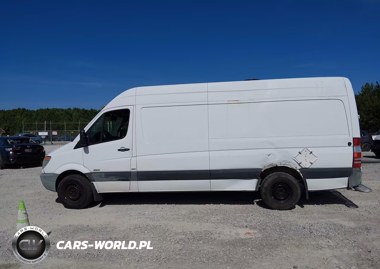 2011 Mercedes-Benz Sprinter 2500 High Roof VIN:WD3PE8CB9B5600530 - 14