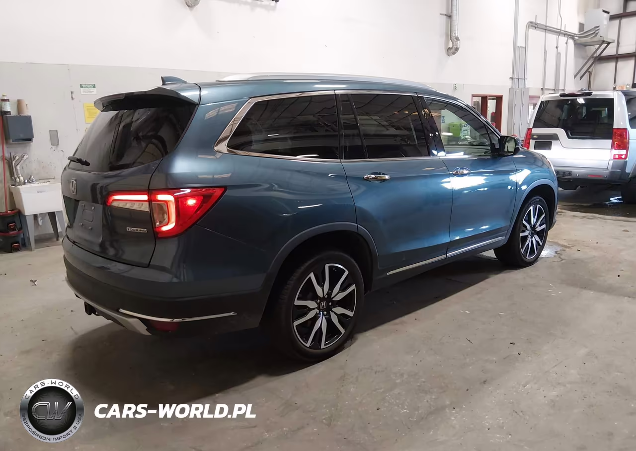 2019 Honda Pilot Touring VIN:5FNYF5H69KB041965 - 4