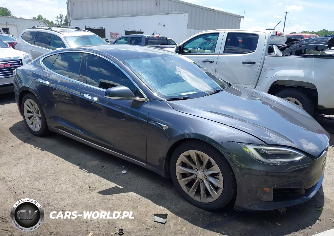 2017 Tesla Model S – zdjęcie 1 z 16