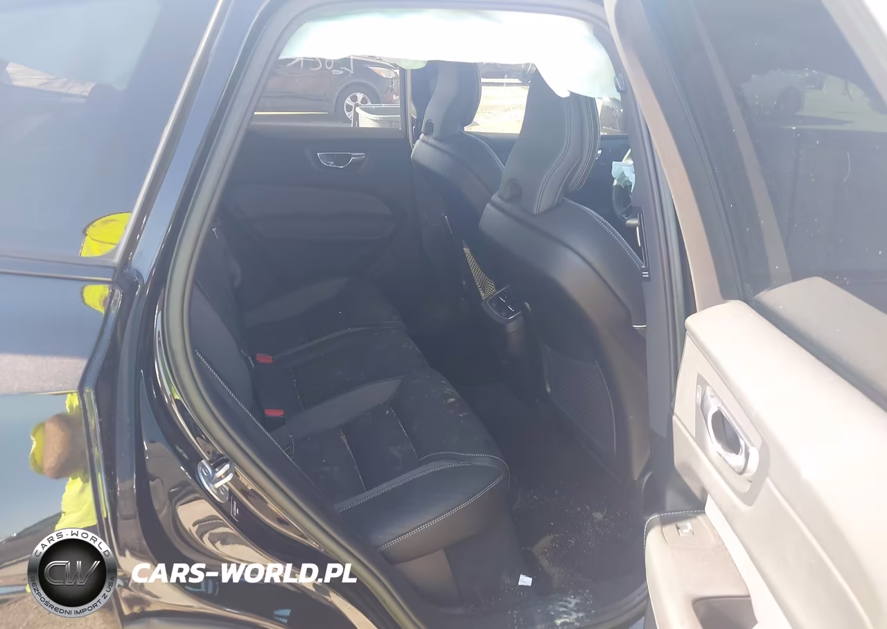 2022 Volvo Xc60 B5 R-Design VIN:YV4L12DM5N1081806 - 8