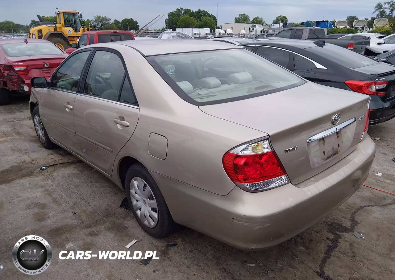 2005 Toyota Camry Std VIN:4T1BE32K75U984463 - 3