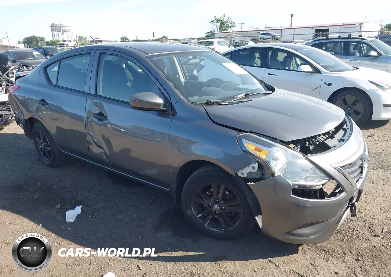 2019 Nissan Versa 1.6 S+