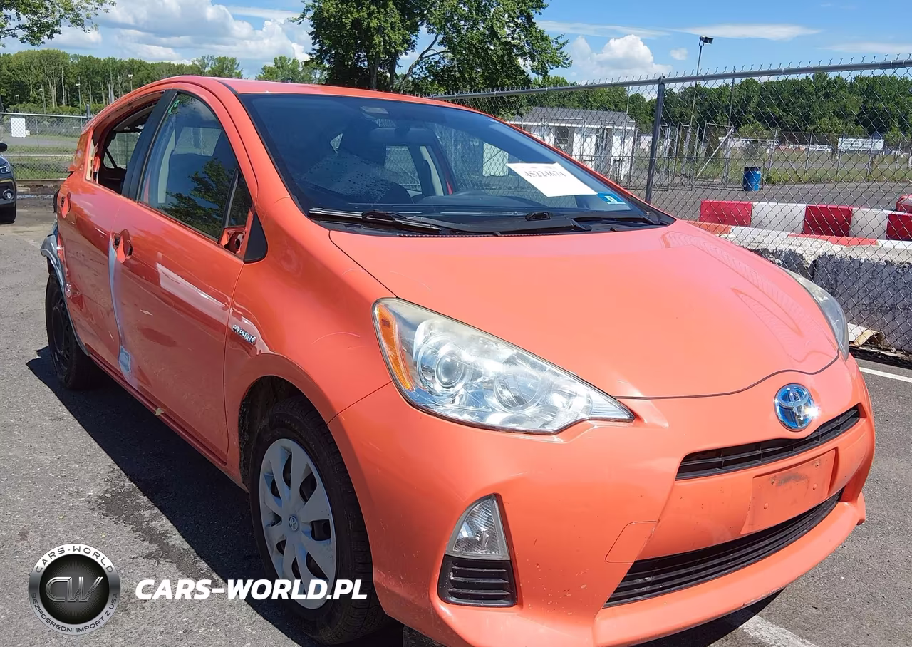 2014 Toyota Prius C Two