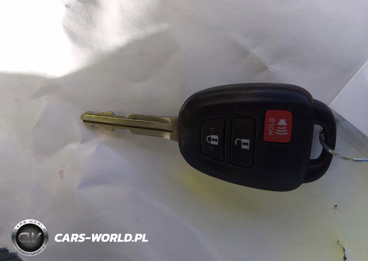 2014 Toyota Prius C Two VIN:JTDKDTB37E1059909 - 11