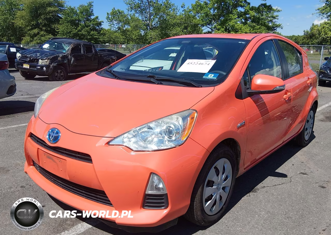 2014 Toyota Prius C Two VIN:JTDKDTB37E1059909 - 2