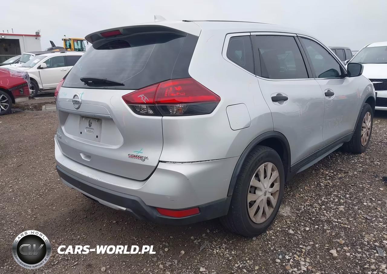 2018 Nissan Rogue S VIN:5N1AT2MT7JC830286 - 4