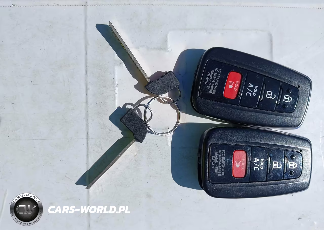 2019 Toyota Prius Prime Plus VIN:JTDKARFP8K3108849 - 11