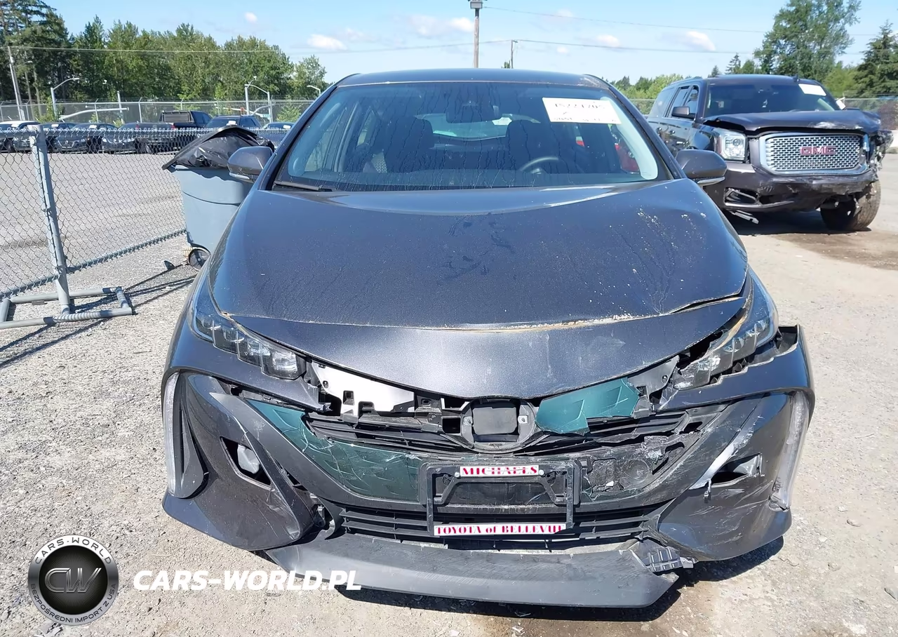2019 Toyota Prius Prime Plus VIN:JTDKARFP8K3108849 - 12