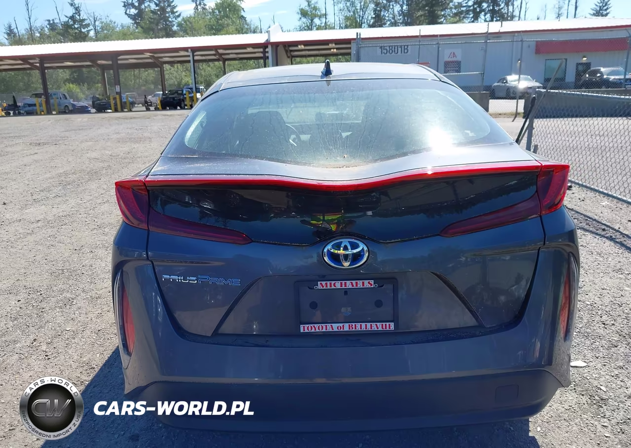 2019 Toyota Prius Prime Plus VIN:JTDKARFP8K3108849 - 16