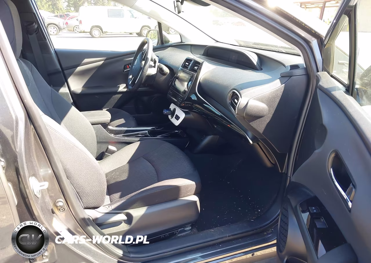 2019 Toyota Prius Prime Plus VIN:JTDKARFP8K3108849 - 5