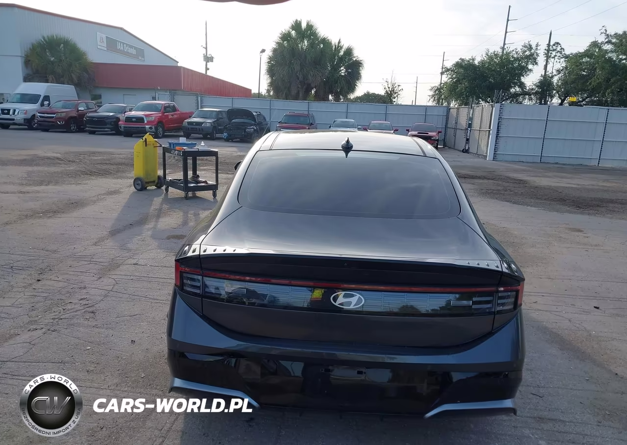 2025 Hyundai Sonata Hybrid Limited VIN:KMHL54JJ5SA110838 - 16