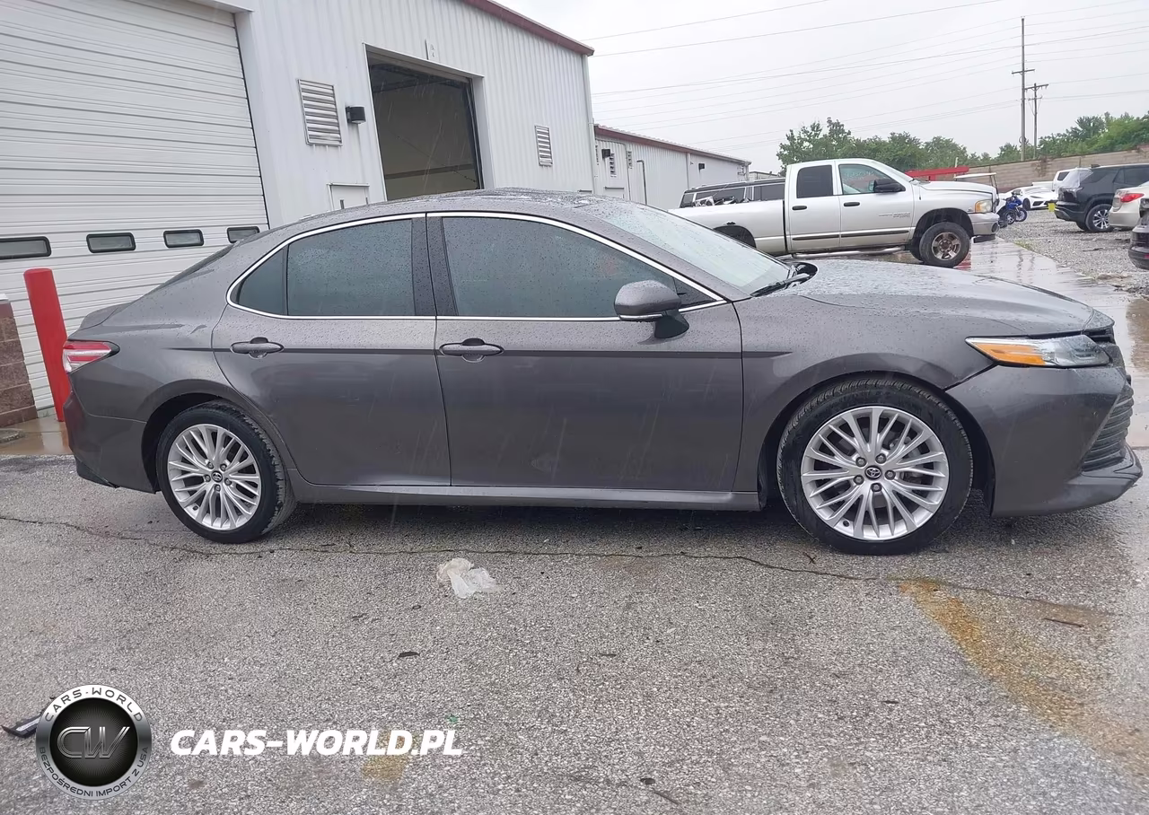 2018 Toyota Camry Xle VIN:4T1B11HK8JU147075 - 13