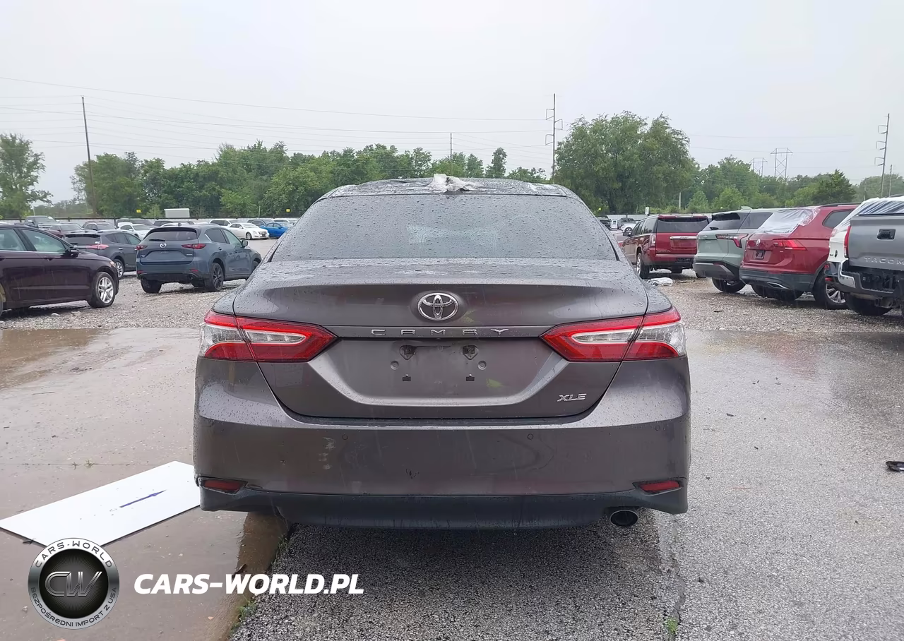 2018 Toyota Camry Xle VIN:4T1B11HK8JU147075 - 16