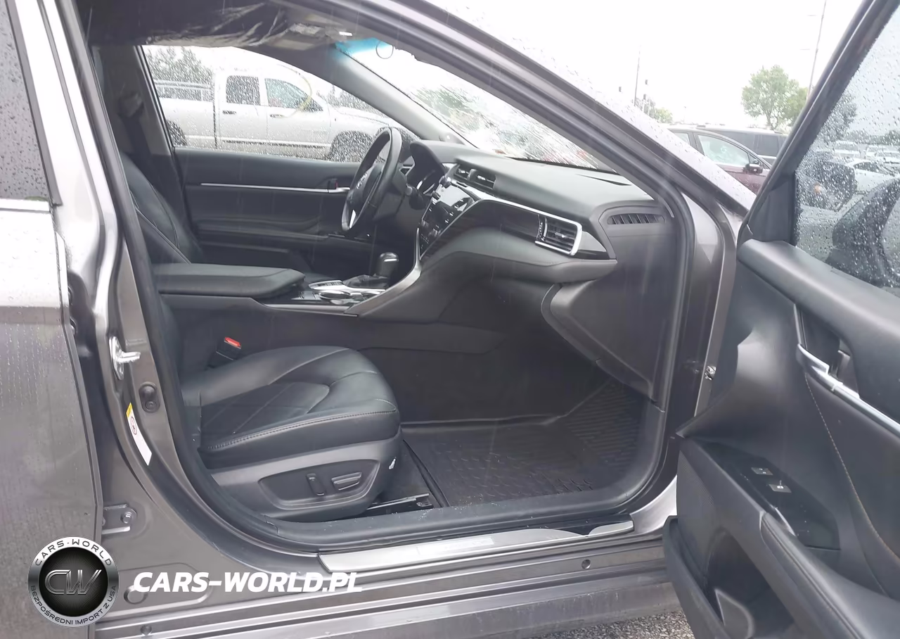 2018 Toyota Camry Xle VIN:4T1B11HK8JU147075 - 5