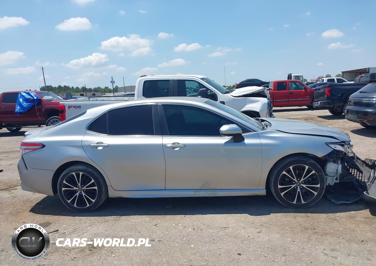 2018 Toyota Camry Se VIN:4T1B11HKXJU568926 - 13