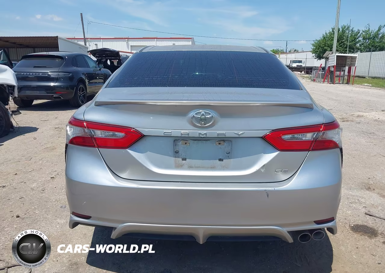 2018 Toyota Camry Se VIN:4T1B11HKXJU568926 - 16
