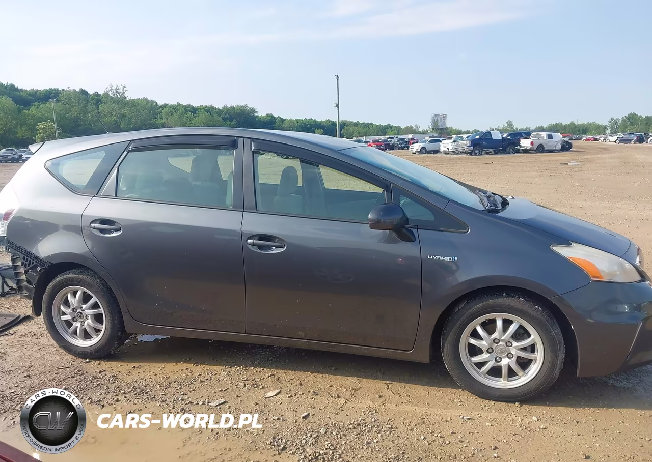 2013 Toyota Prius V Three VIN:JTDZN3EU0D3225688 - 13