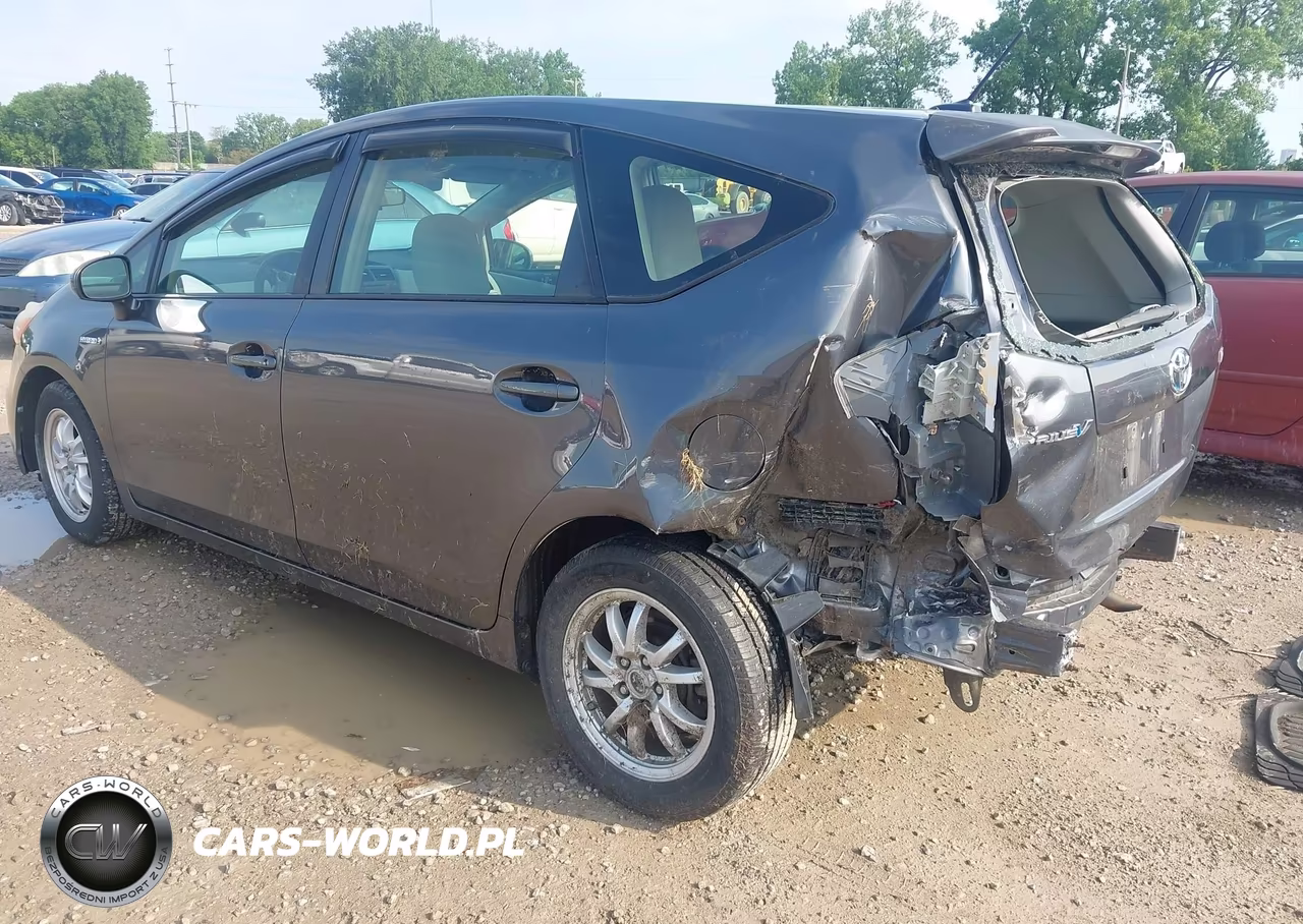 2013 Toyota Prius V Three VIN:JTDZN3EU0D3225688 - 3