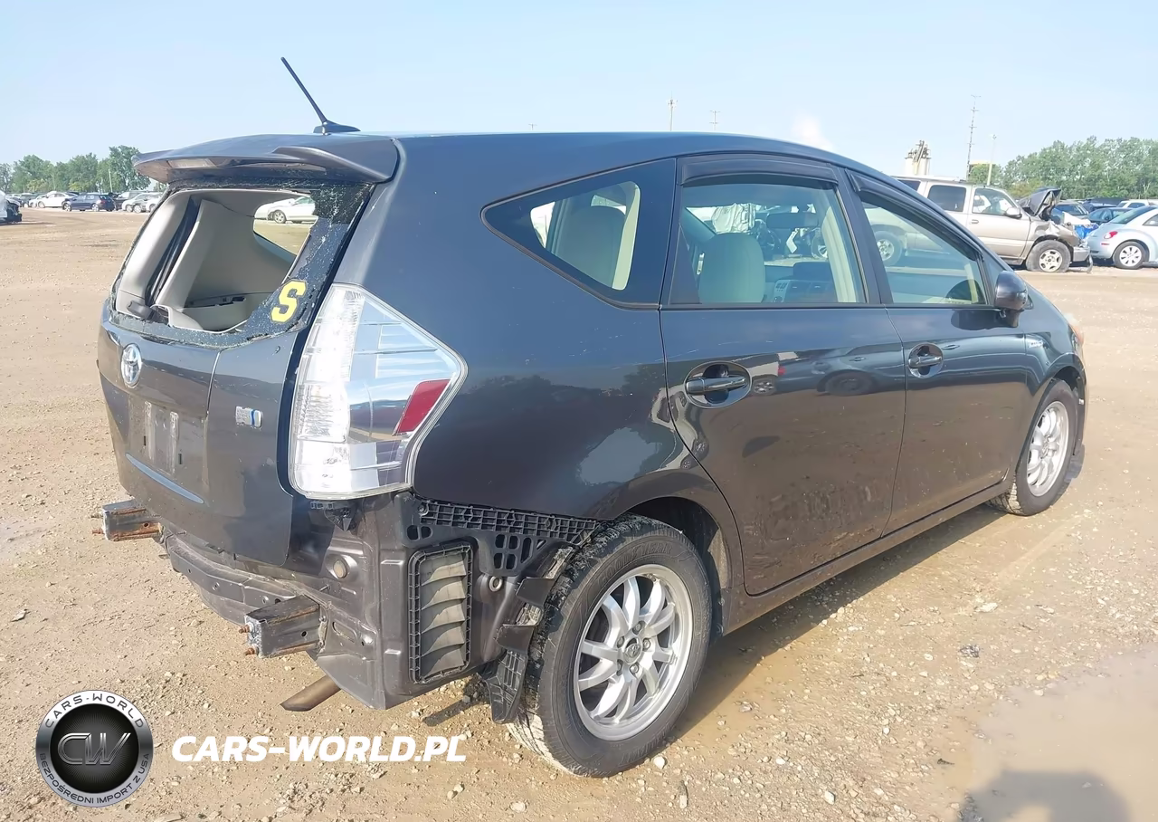 2013 Toyota Prius V Three VIN:JTDZN3EU0D3225688 - 4