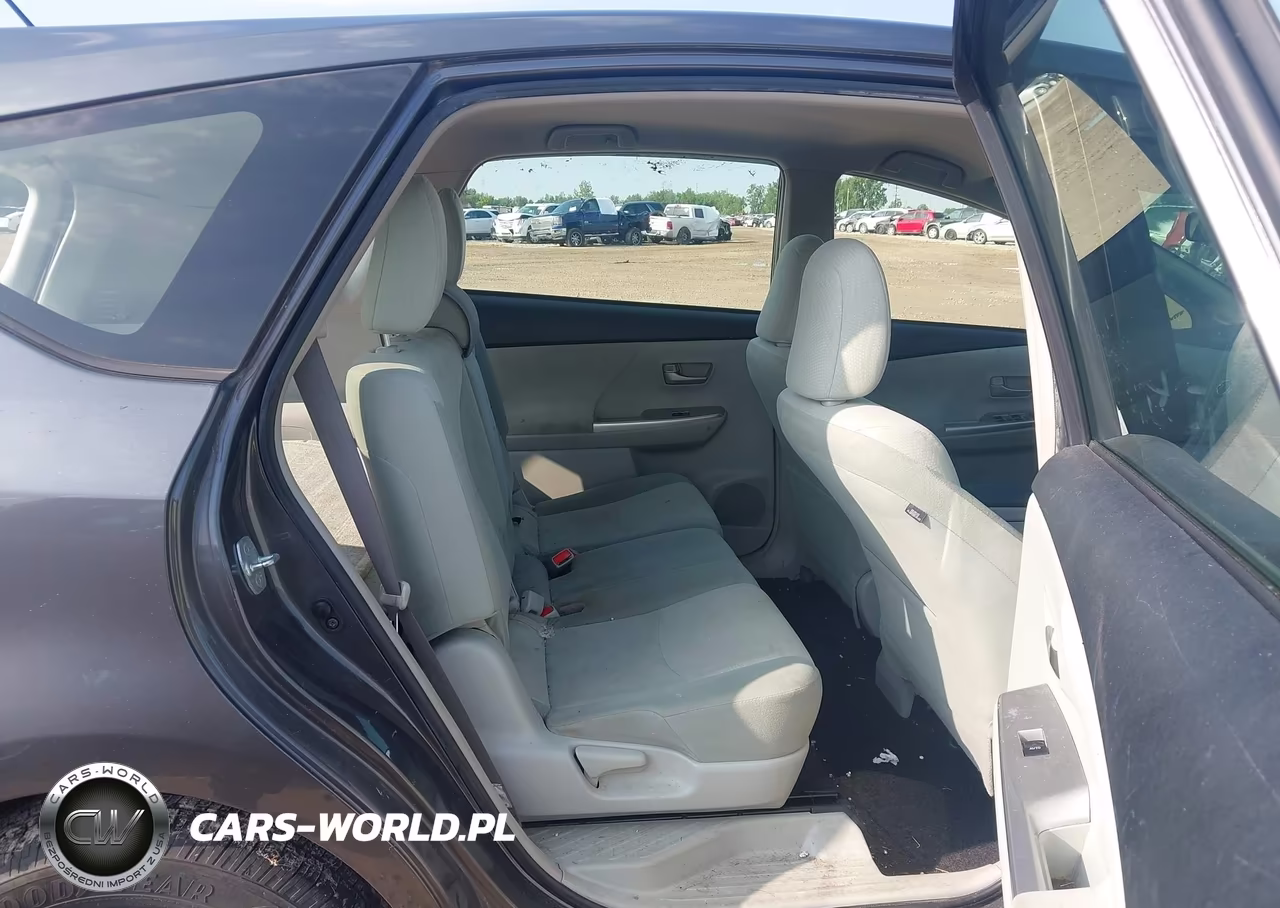 2013 Toyota Prius V Three VIN:JTDZN3EU0D3225688 - 8