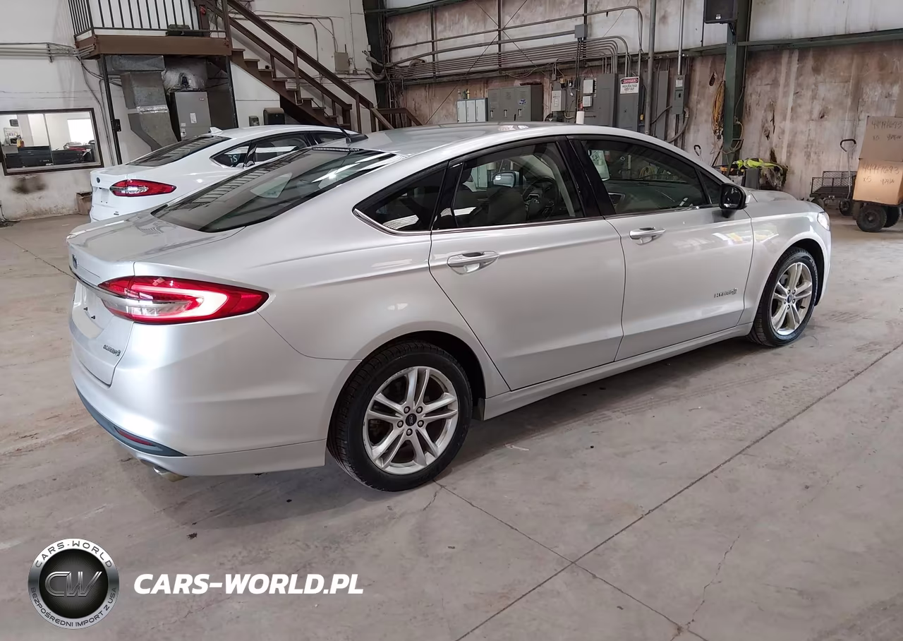 2018 Ford Fusion Hybrid S VIN:3FA6P0UU2JR271393 - 4