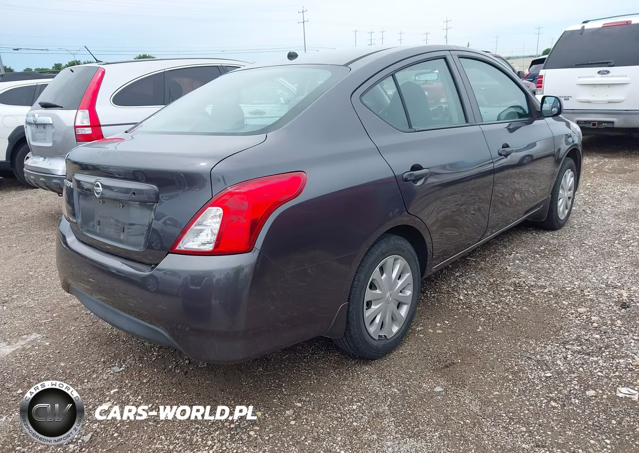 2015 Nissan Versa 1.6 S VIN:3N1CN7APXFL841888 - 4