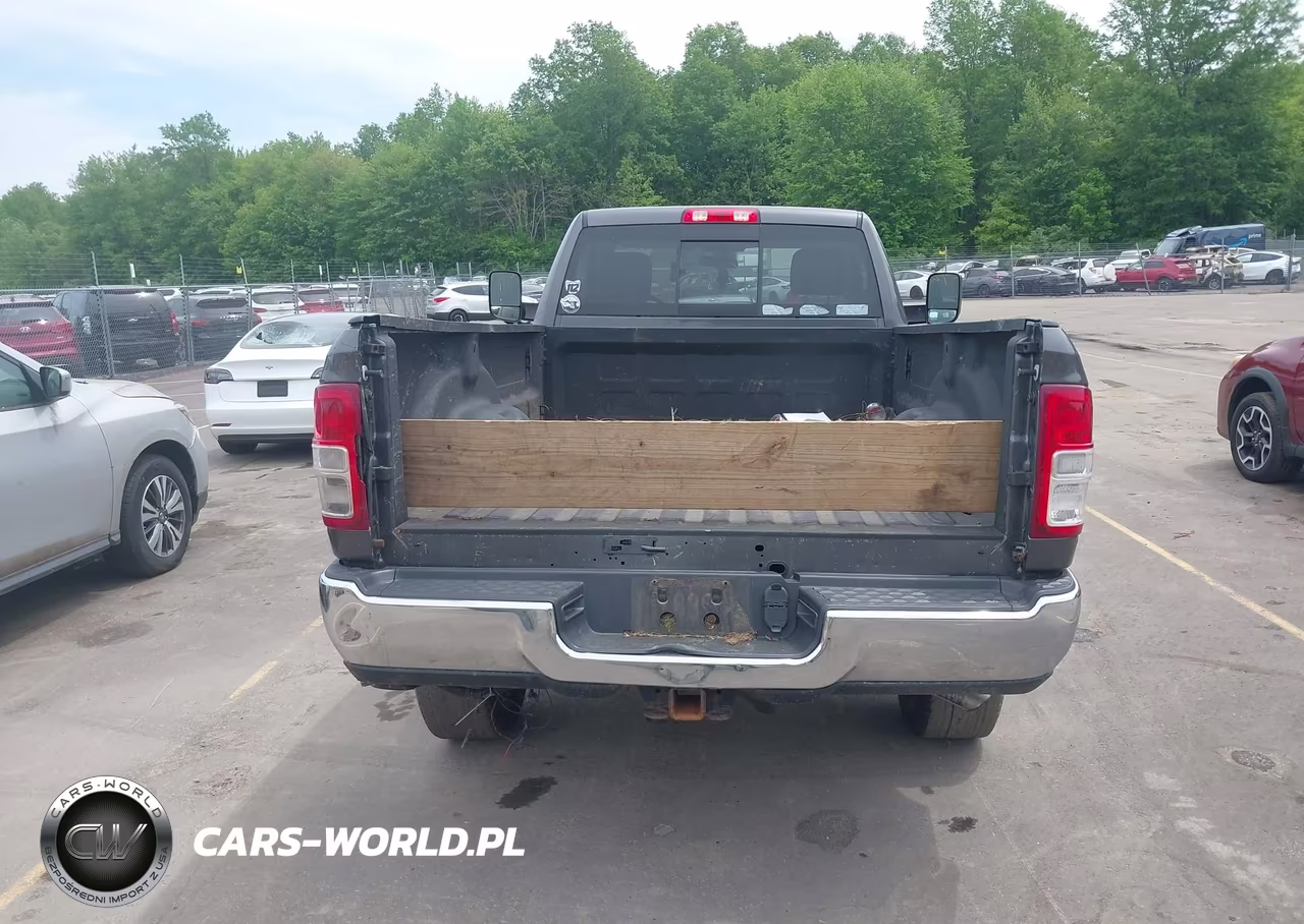 2019 Ram 2500 Tradesman 4X4 8' Box VIN:3C6MR5AJ7KG677239 - 16