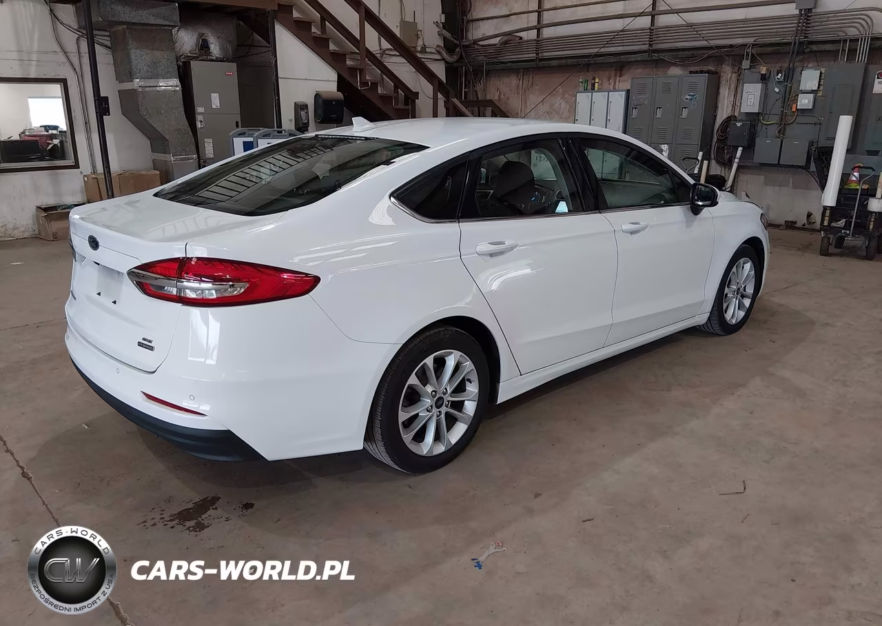 2020 Ford Fusion Hybrid Se VIN:3FA6P0LU1LR200643 - 4