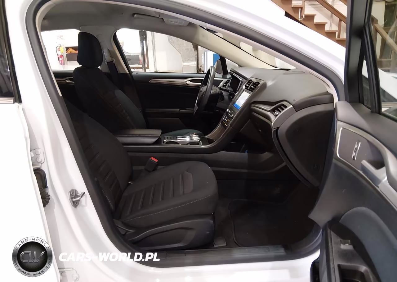 2020 Ford Fusion Hybrid Se VIN:3FA6P0LU1LR200643 - 5