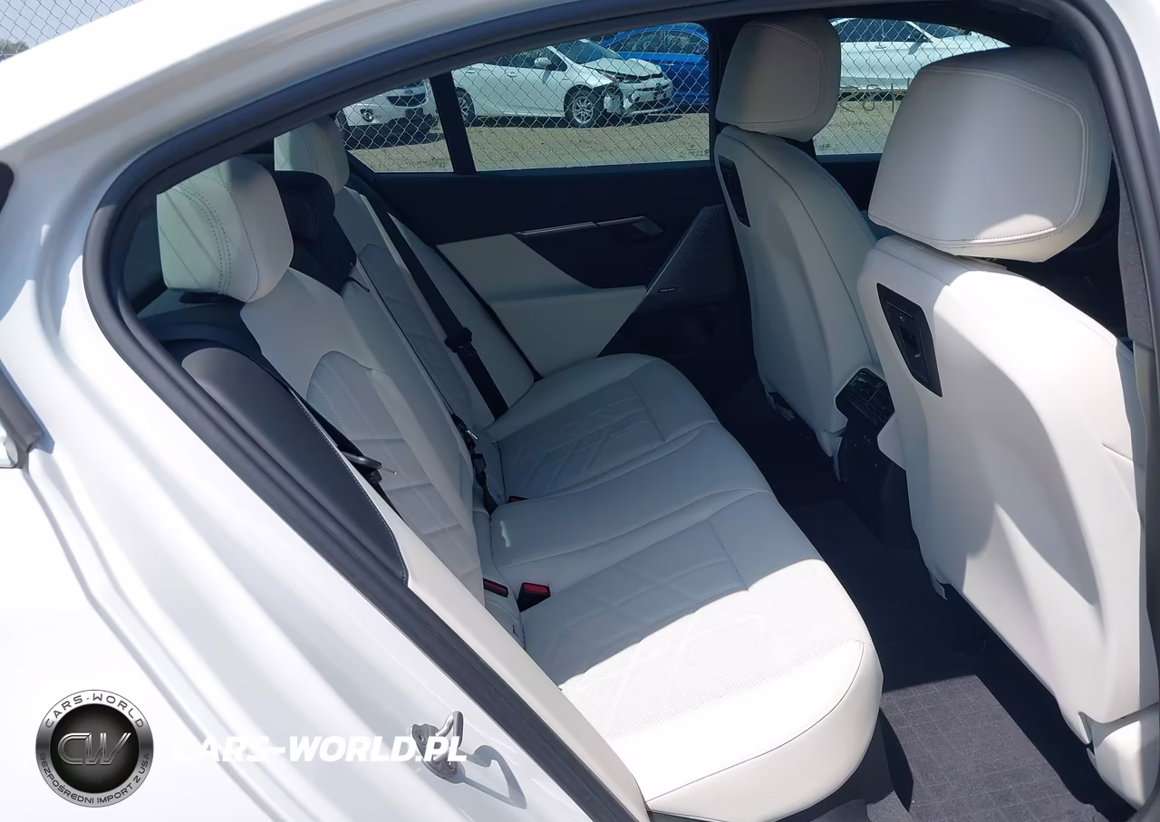 2024 BMW 530I VIN:WBA43FJ05RCR86399 - 8