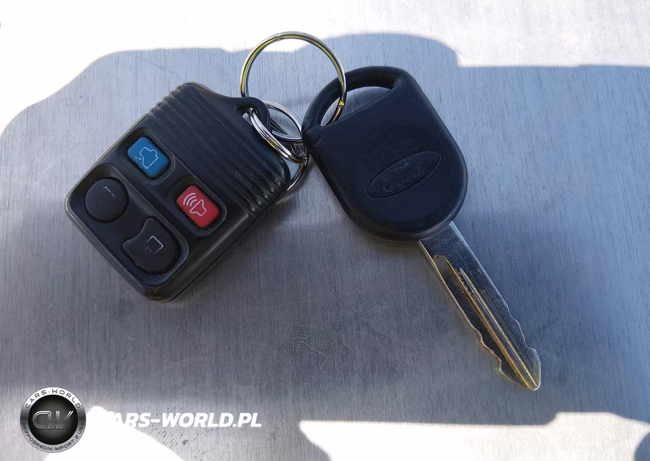 2009 Ford Focus Se VIN:1FAHP32N59W162912 - 11