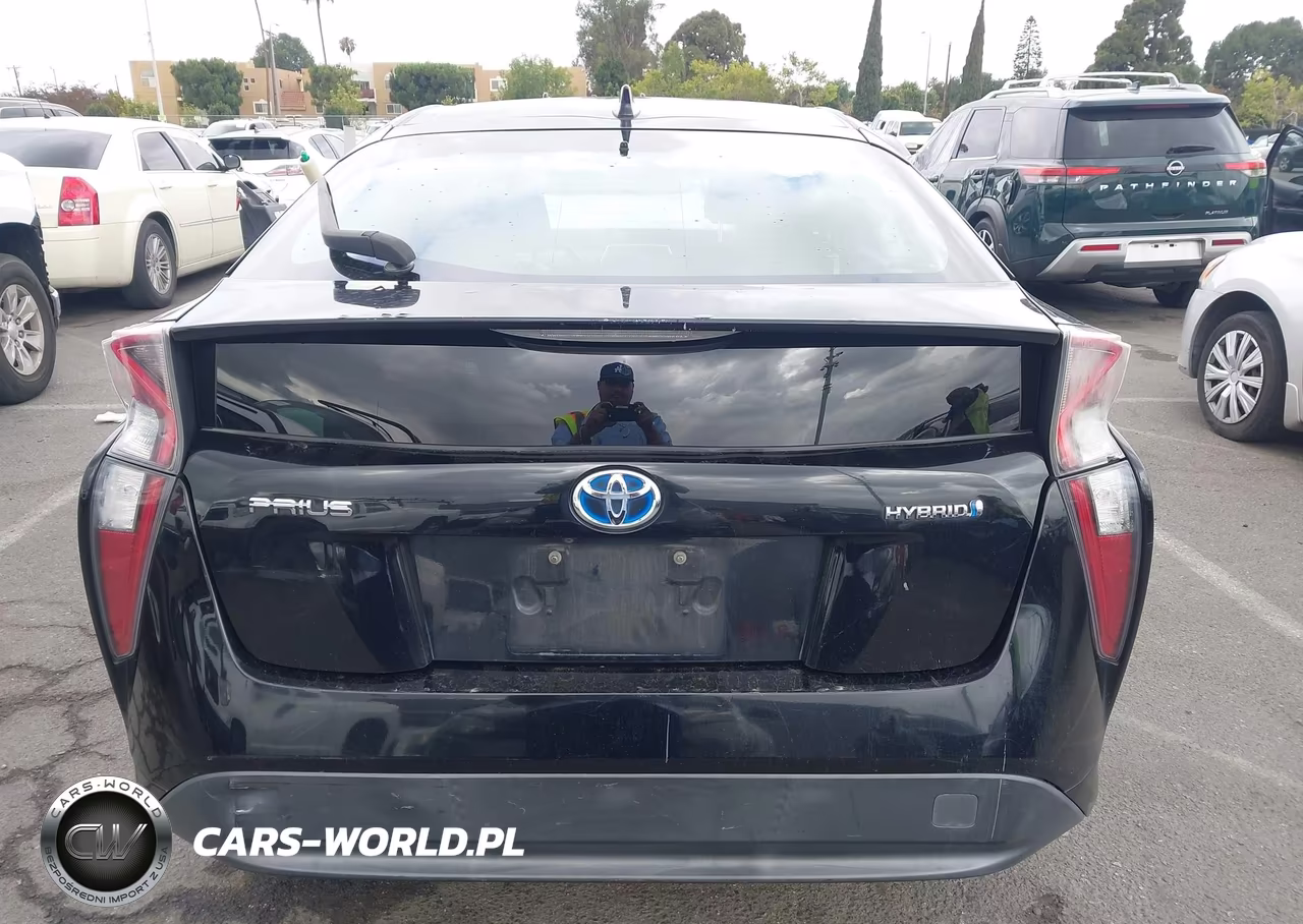2016 Toyota Prius Two VIN:JTDKBRFU8G3511661 - 16