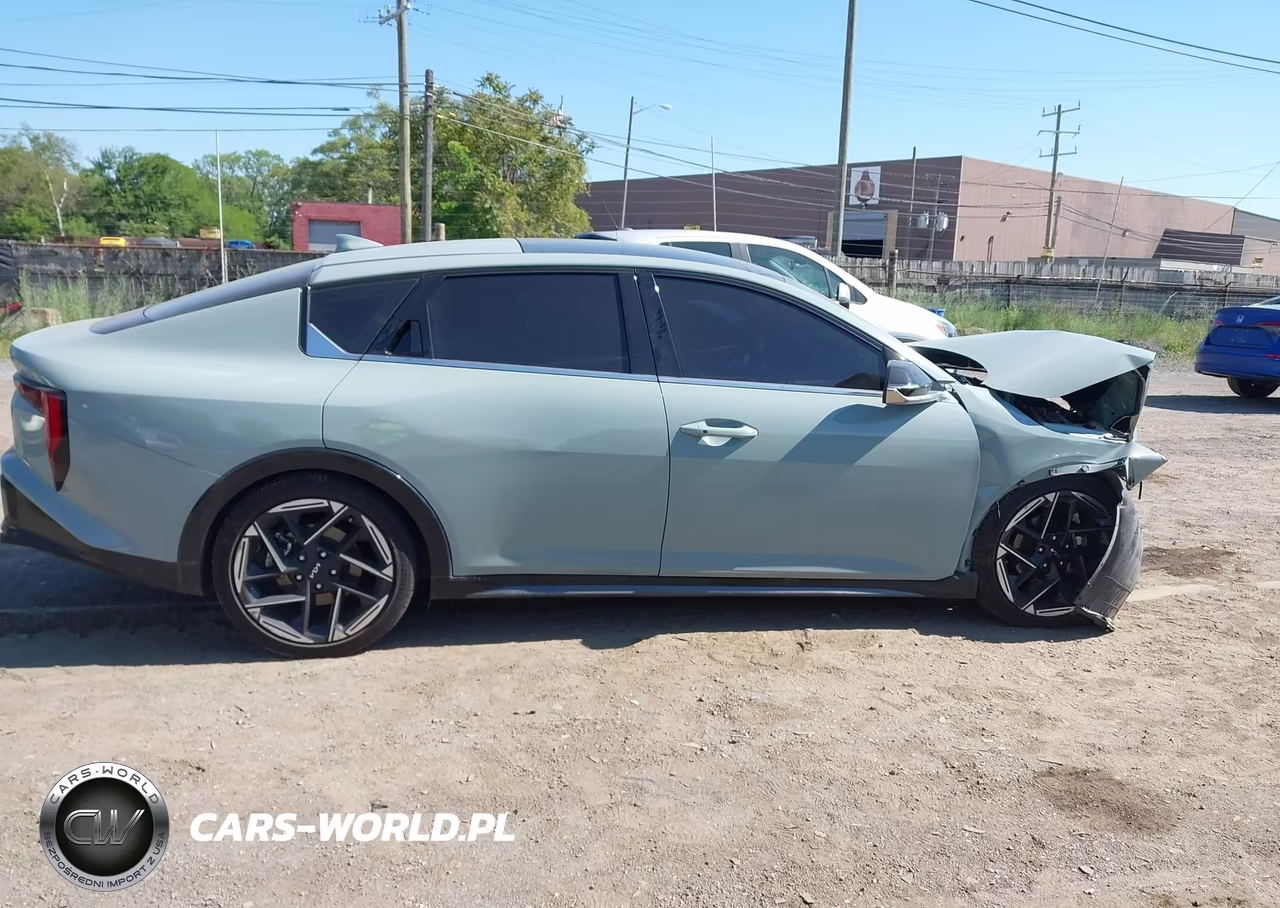 2025 Kia K4 Gt-Line VIN:3KPFW4DE8SE223323 - 13