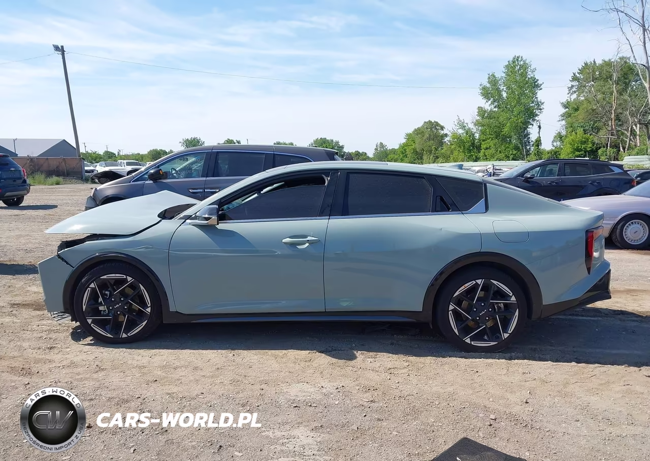 2025 Kia K4 Gt-Line VIN:3KPFW4DE8SE223323 - 14