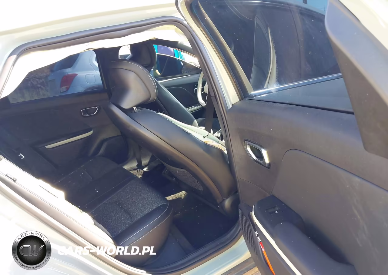 2025 Kia K4 Gt-Line VIN:3KPFW4DE8SE223323 - 8