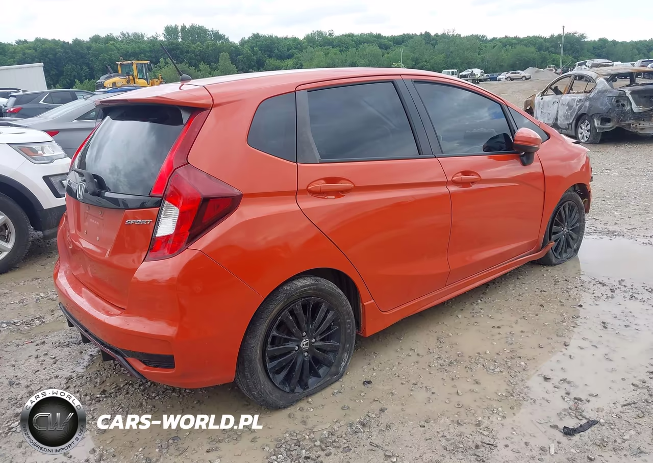 2018 Honda Fit Sport VIN:3HGGK5H77JM707250 - 4