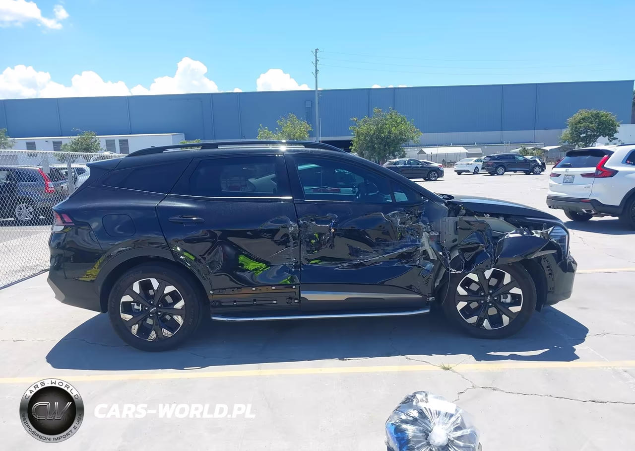 2024 Kia Sportage Plug-In Hybrid X-Line VIN:KNDPYDDH1R7155174 - 13