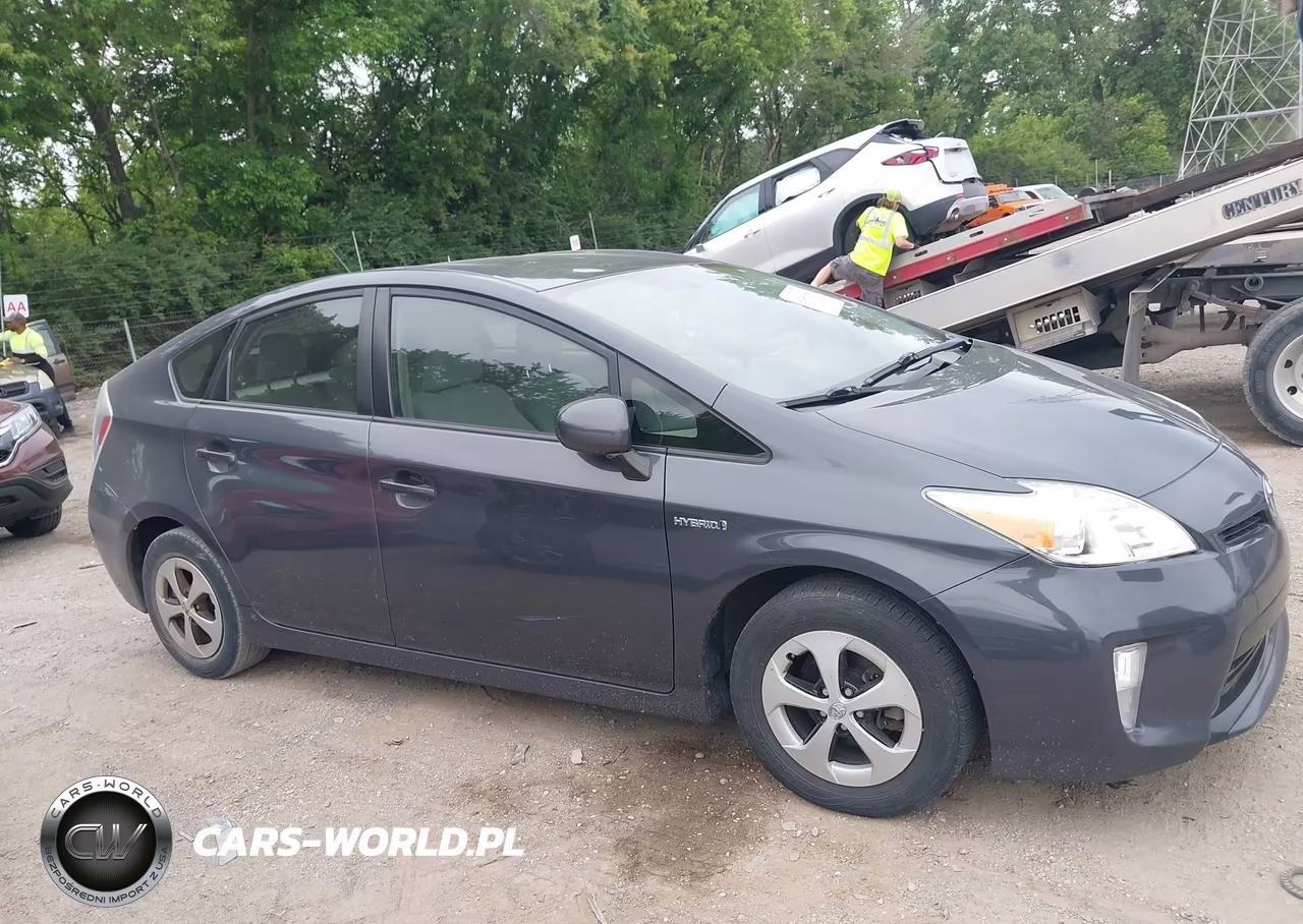 2012 Toyota Prius Two VIN:JTDKN3DU0C5385026 - 13