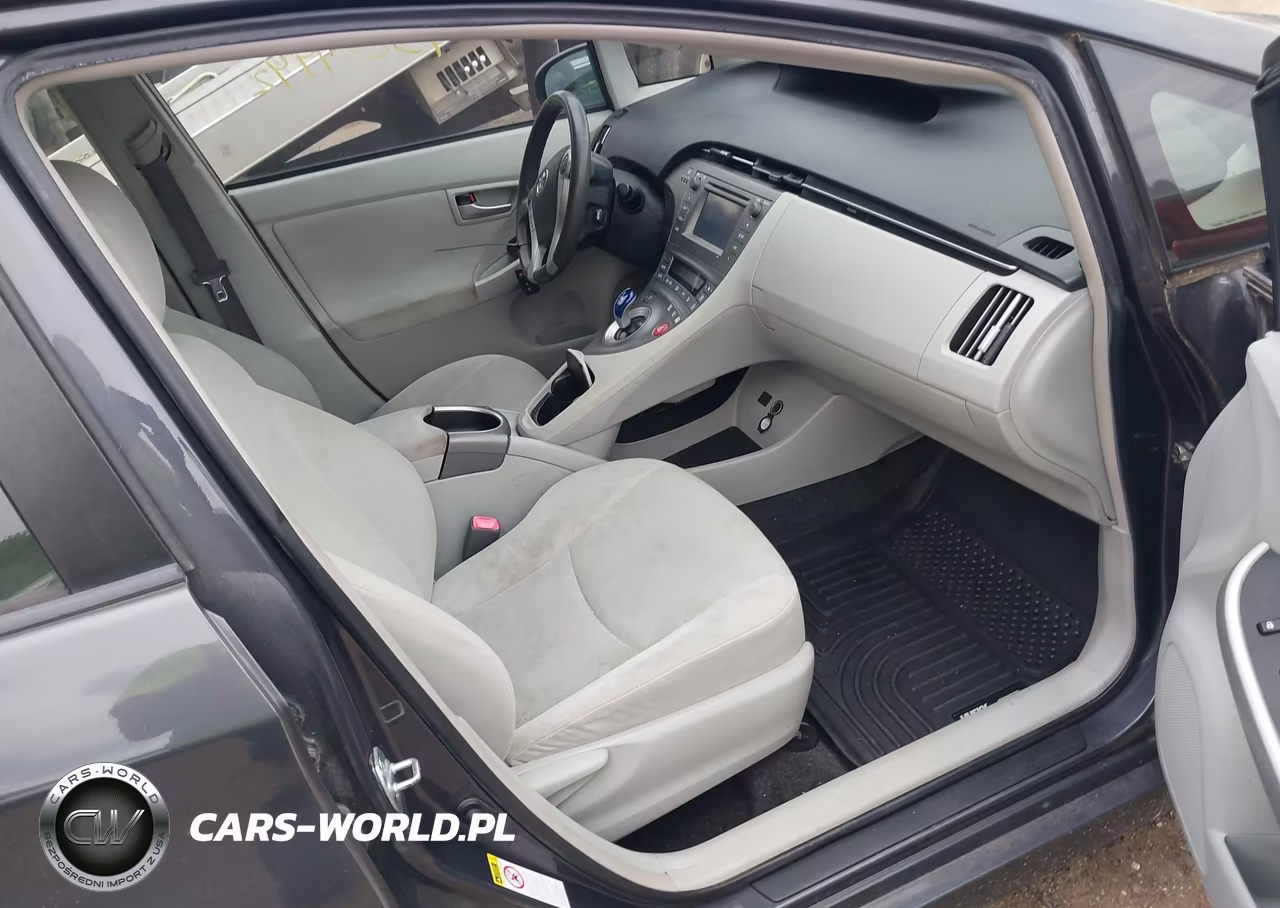 2012 Toyota Prius Two VIN:JTDKN3DU0C5385026 - 5