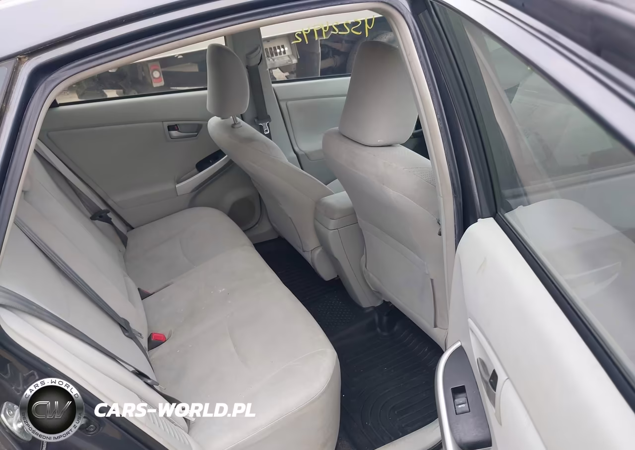2012 Toyota Prius Two VIN:JTDKN3DU0C5385026 - 8