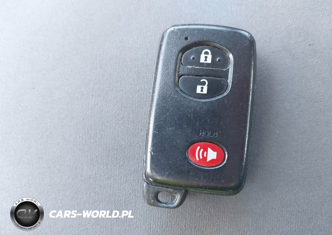2011 Toyota Prius Two VIN:JTDKN3DU4B0322409 - 11
