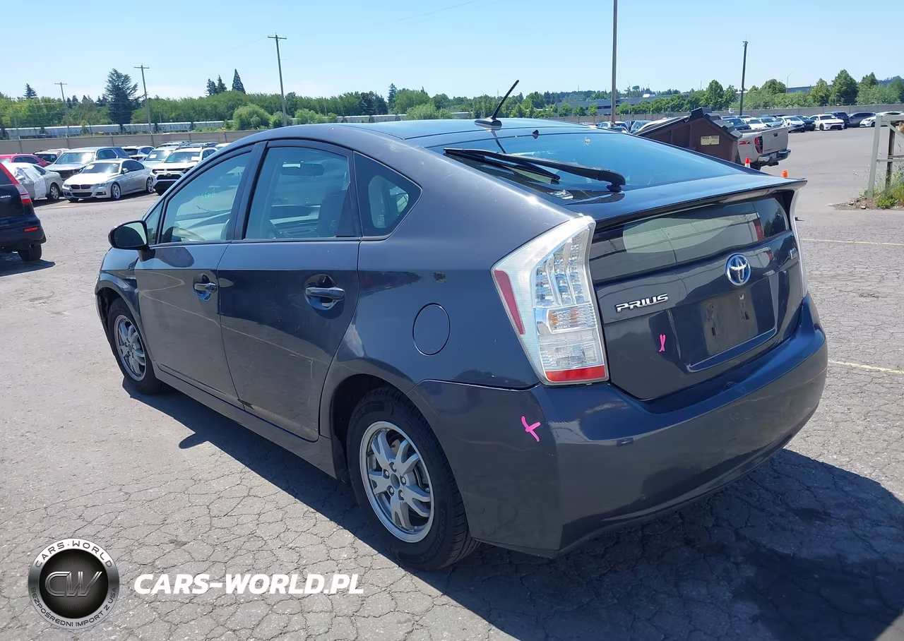 2011 Toyota Prius Two VIN:JTDKN3DU4B0322409 - 3