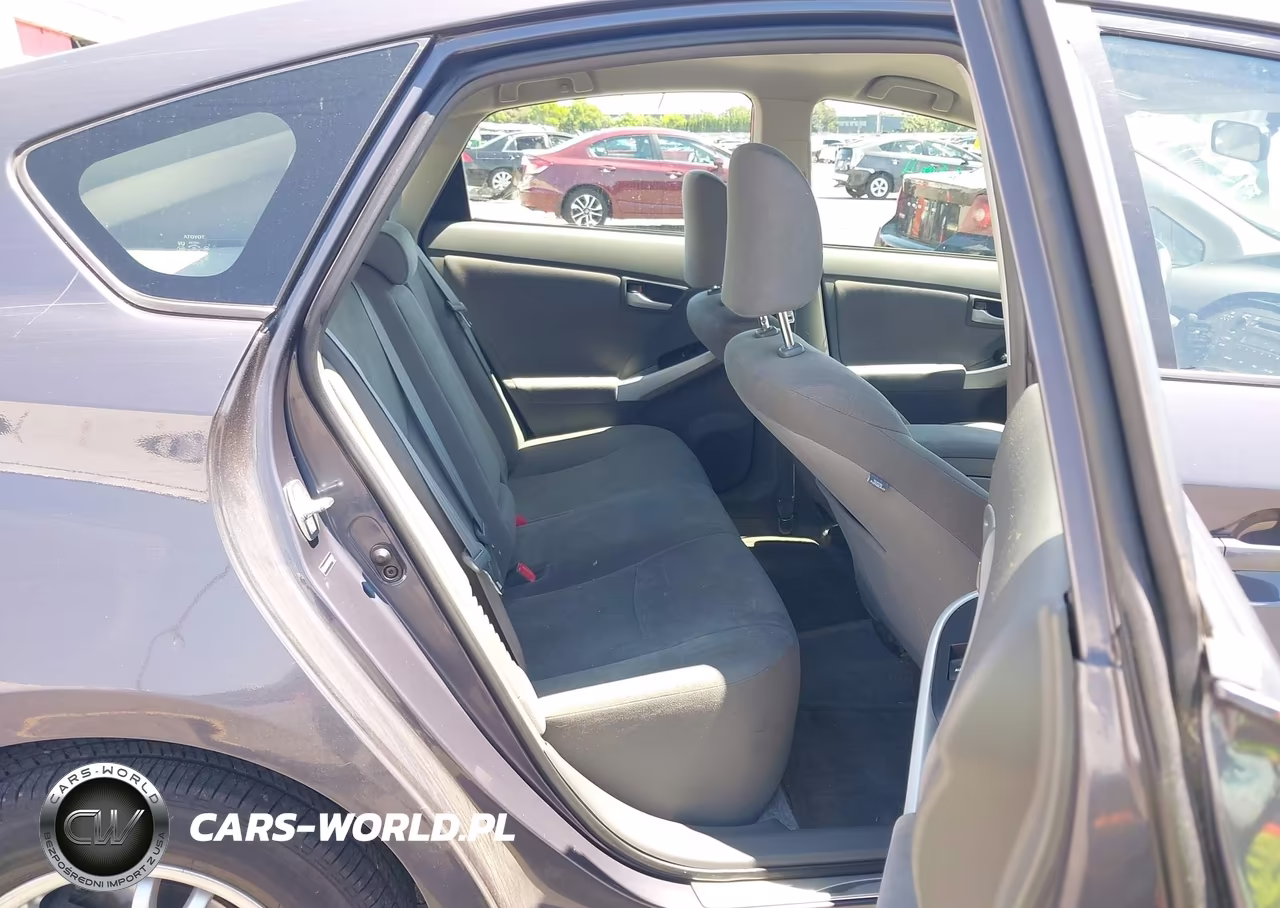 2011 Toyota Prius Two VIN:JTDKN3DU4B0322409 - 8