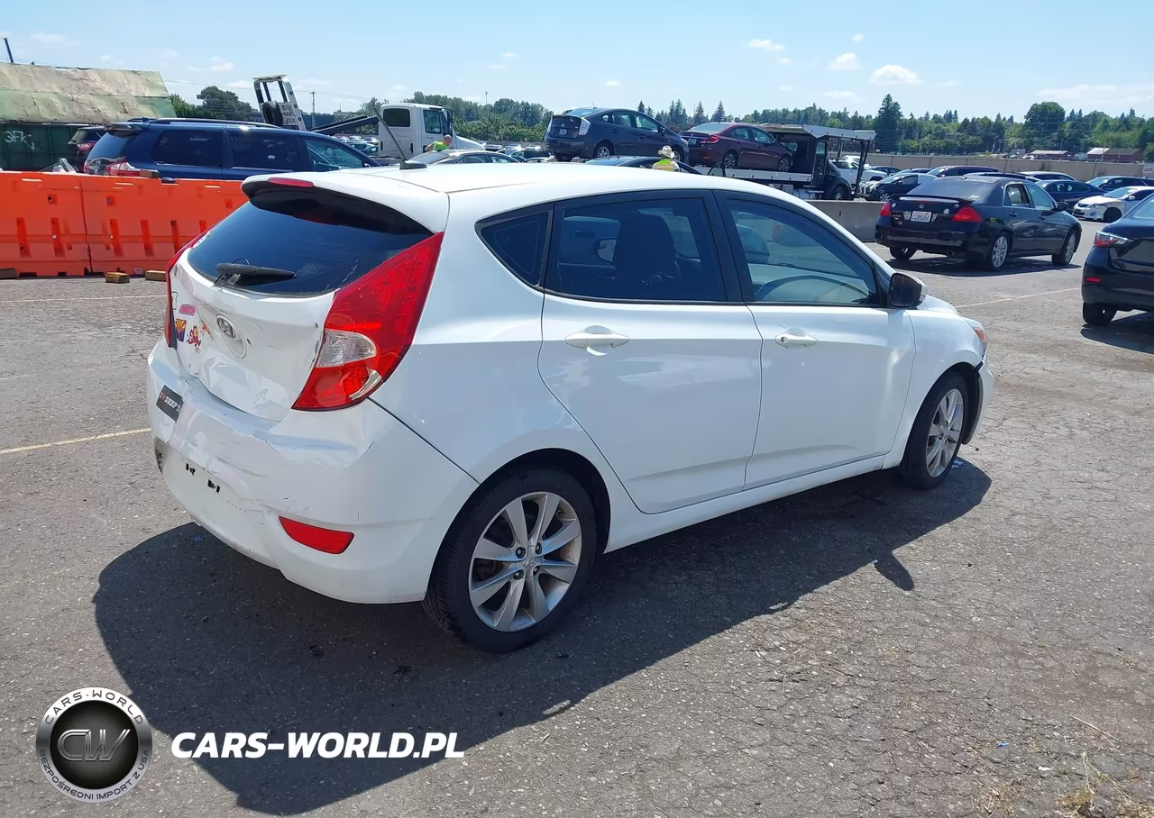 2014 Hyundai Accent Se VIN:KMHCU5AE4EU144655 - 4