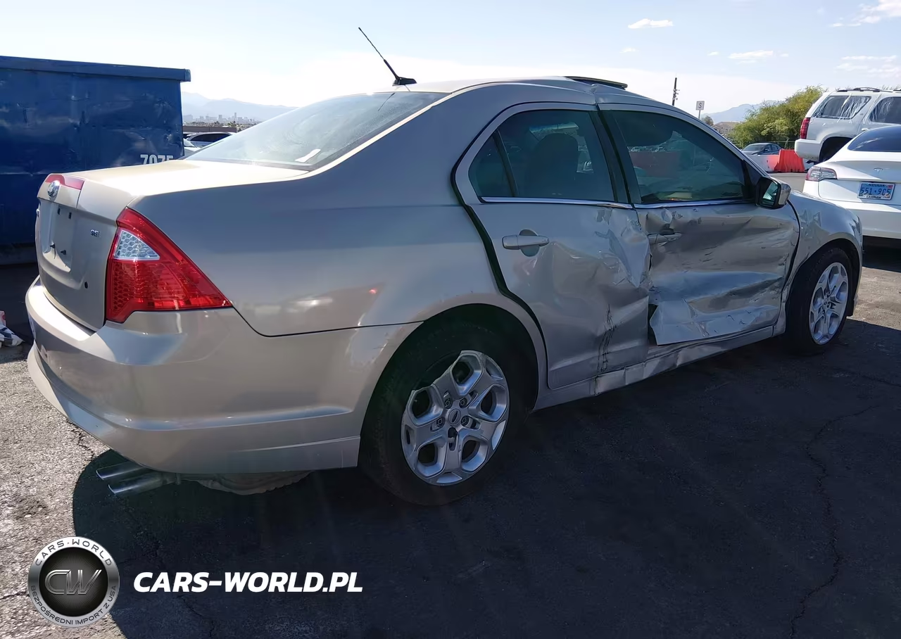 2010 Ford Fusion Se VIN:3FAHP0HA5AR371898 - 4