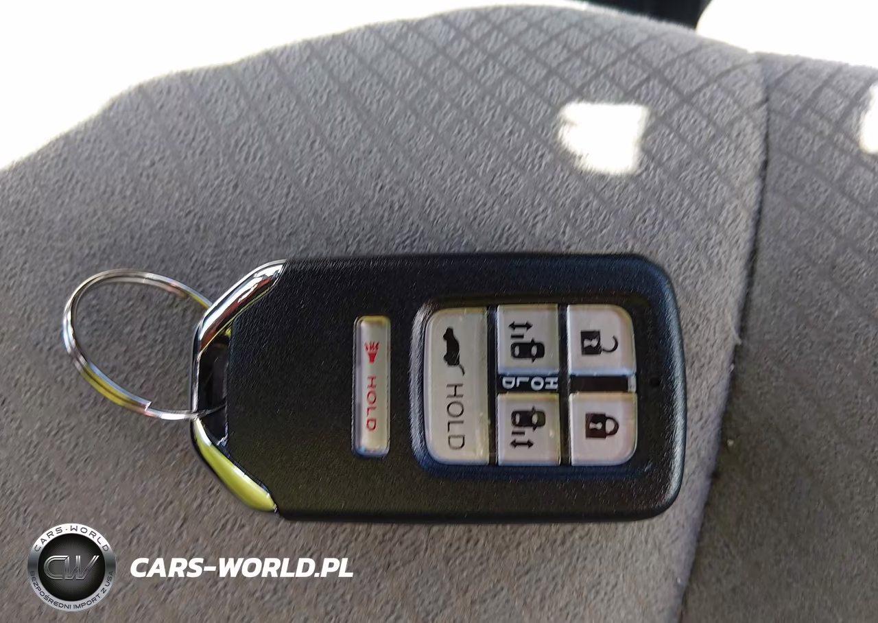 2016 Honda Odyssey Se VIN:5FNRL5H32GB113051 - 11