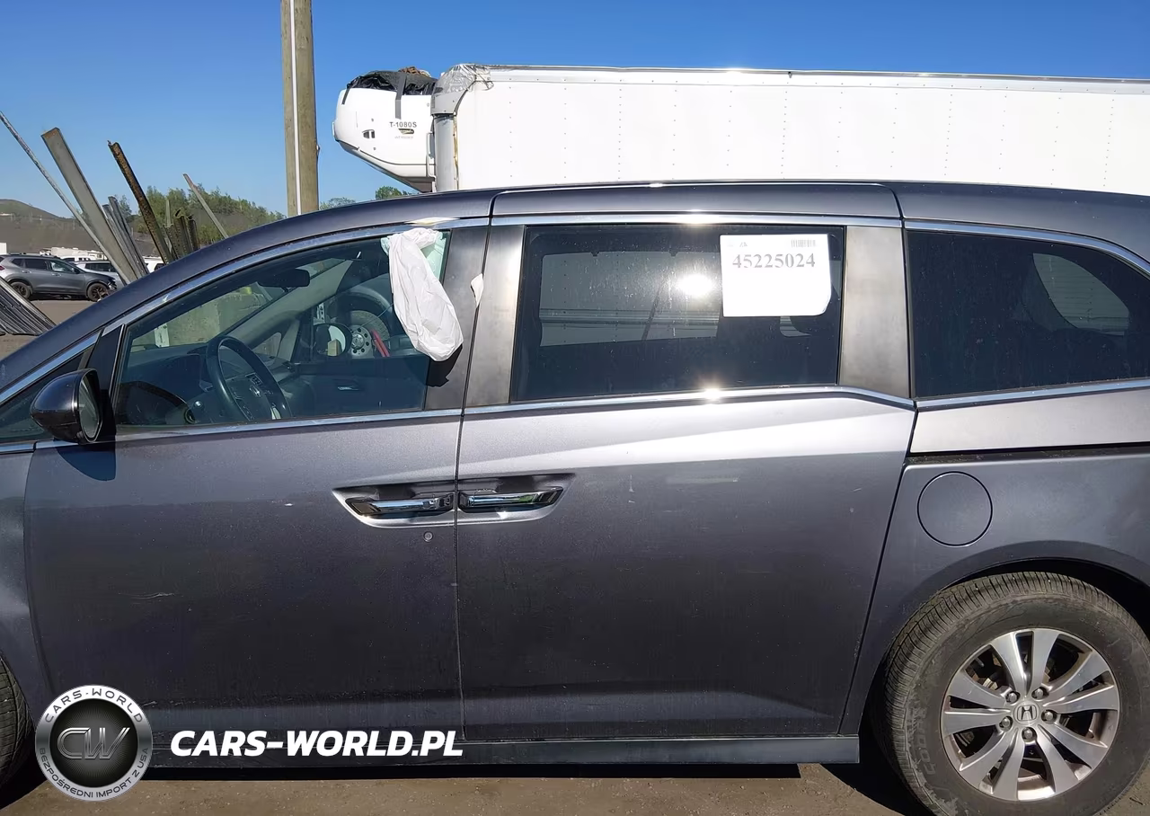 2016 Honda Odyssey Se VIN:5FNRL5H32GB113051 - 14