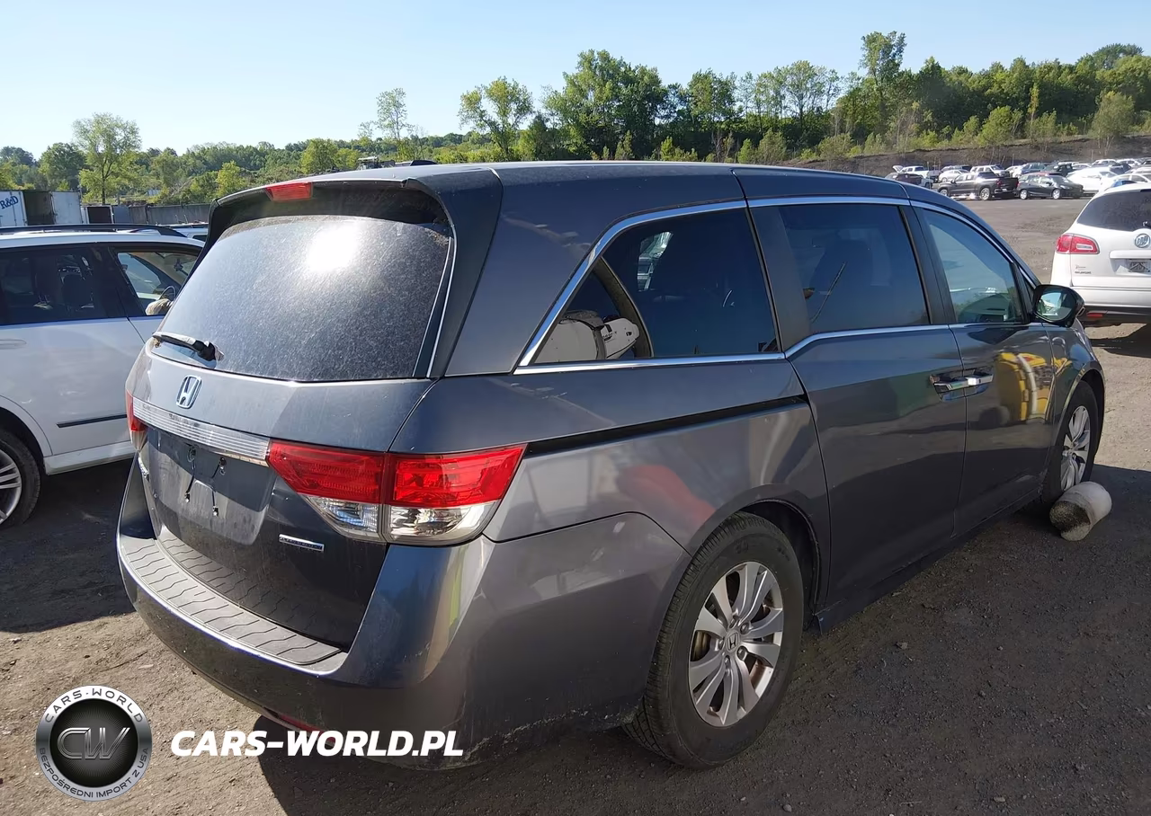 2016 Honda Odyssey Se VIN:5FNRL5H32GB113051 - 4